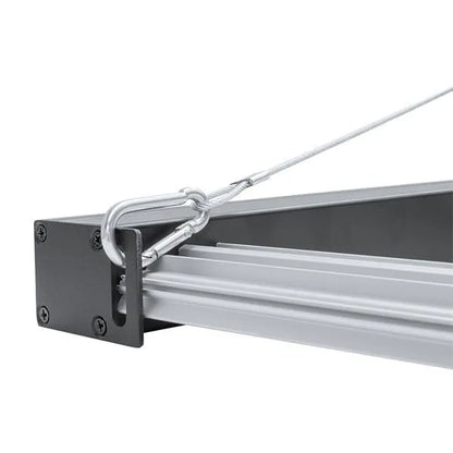 LUMii Black - XLED 680W LED-valaisin ripustusmekanismi ja kiinnityskaapeli. Täyden spektrin kasvivalaisin energiatehokkaaseen viljelyyn.